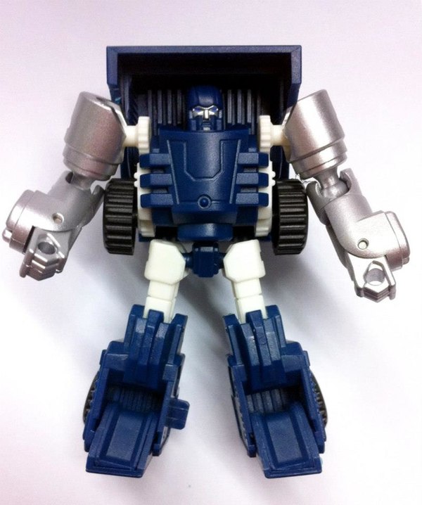 IGear MW 09 Tubes G1 Pipes Figure Box Image (3a) (4 of 7)